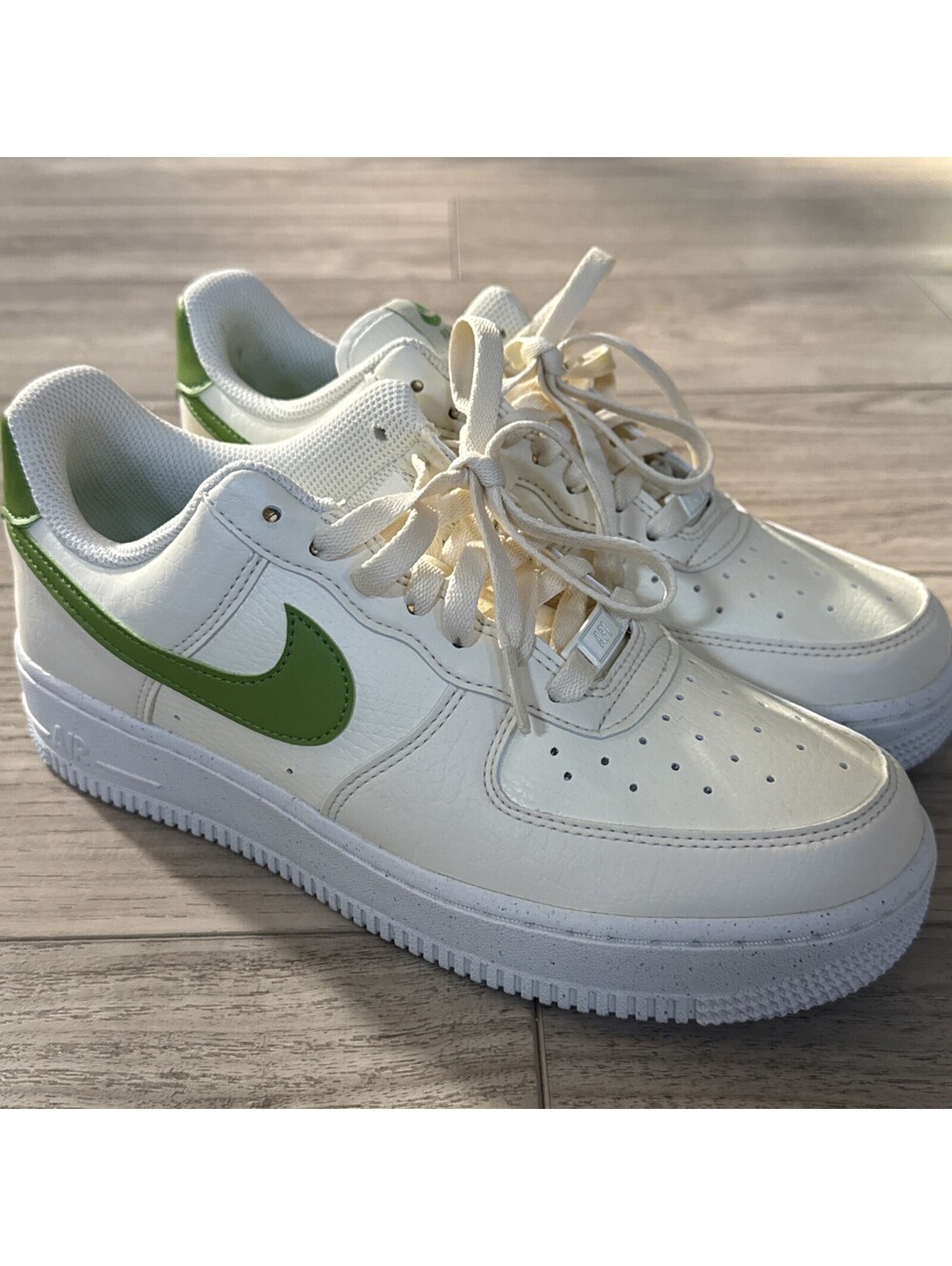 Nike Air Force 1 '07 Coconut Milk Chlorophyll Women Size 8 Shoes